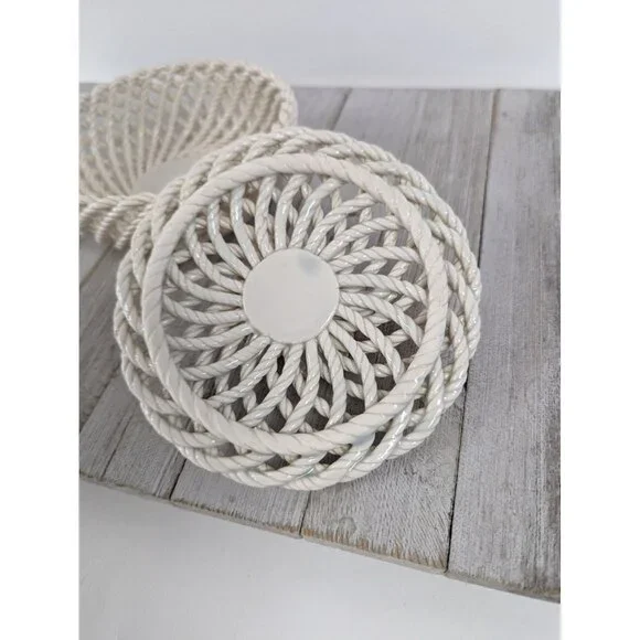 Vintage Woven Basket Weave Ceramic Covered Triniket Dish Roses Spain White Pink - Picture 5 of 9